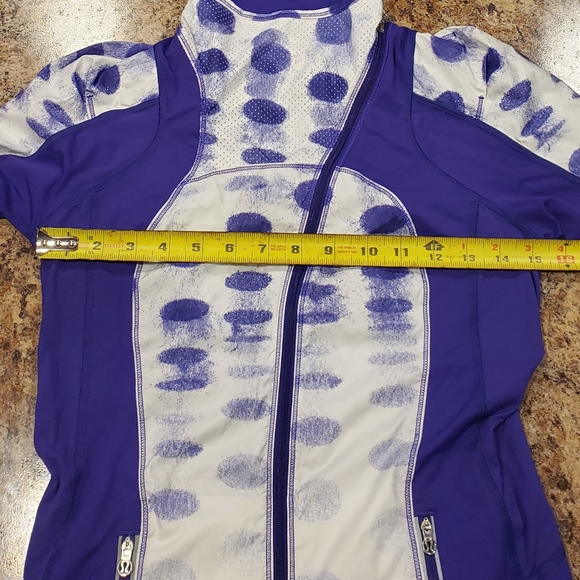 Lululemon Jacket - Picture 5 of 13